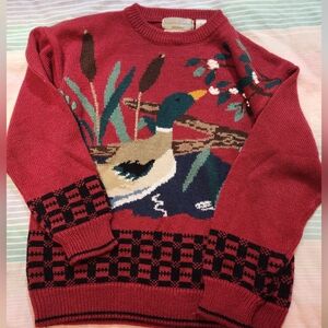 Northern Isle Vintage Sweater Duck Portrait